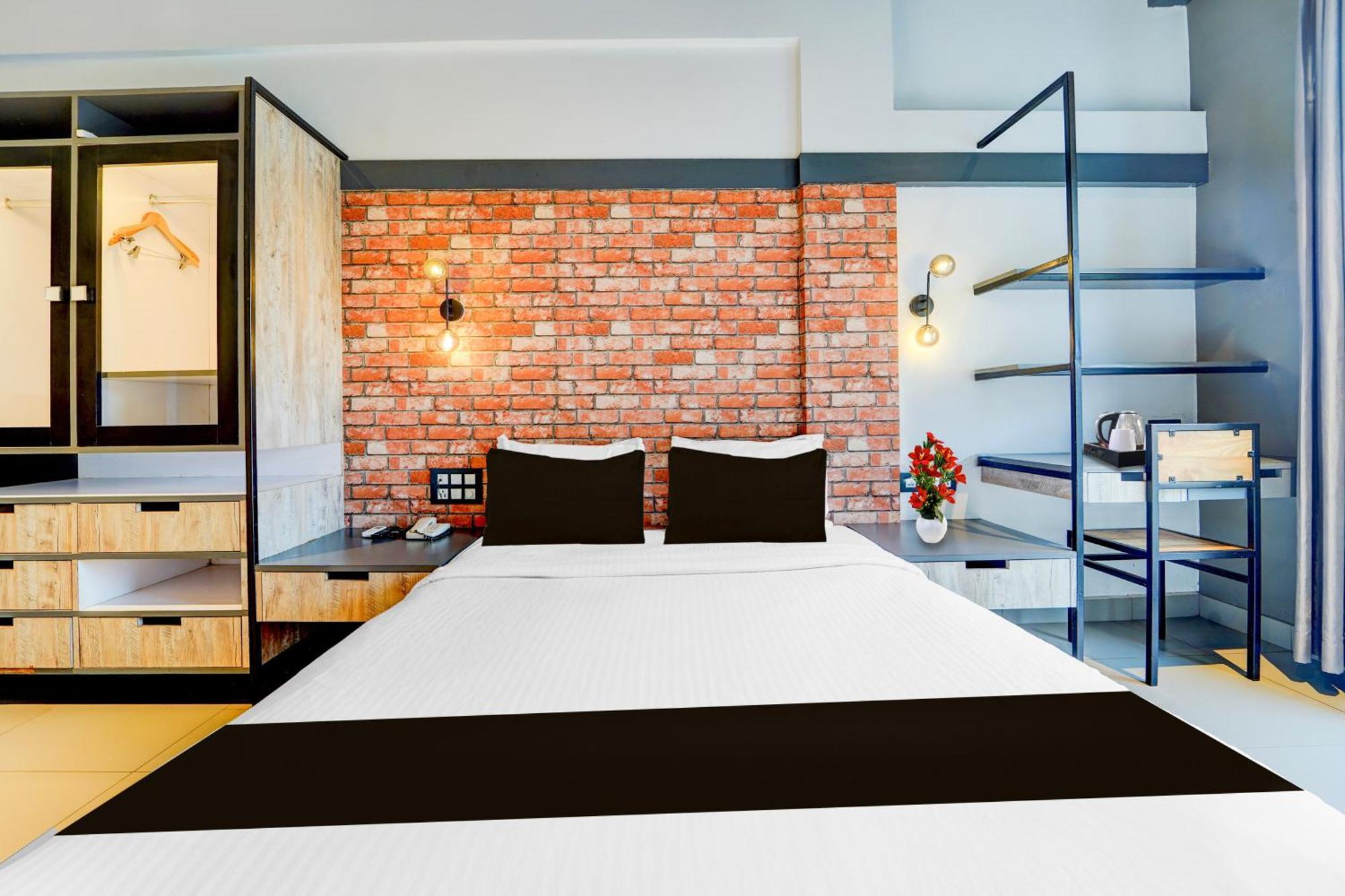 Super Townhouse Oak Mangalor Kültér fotó
