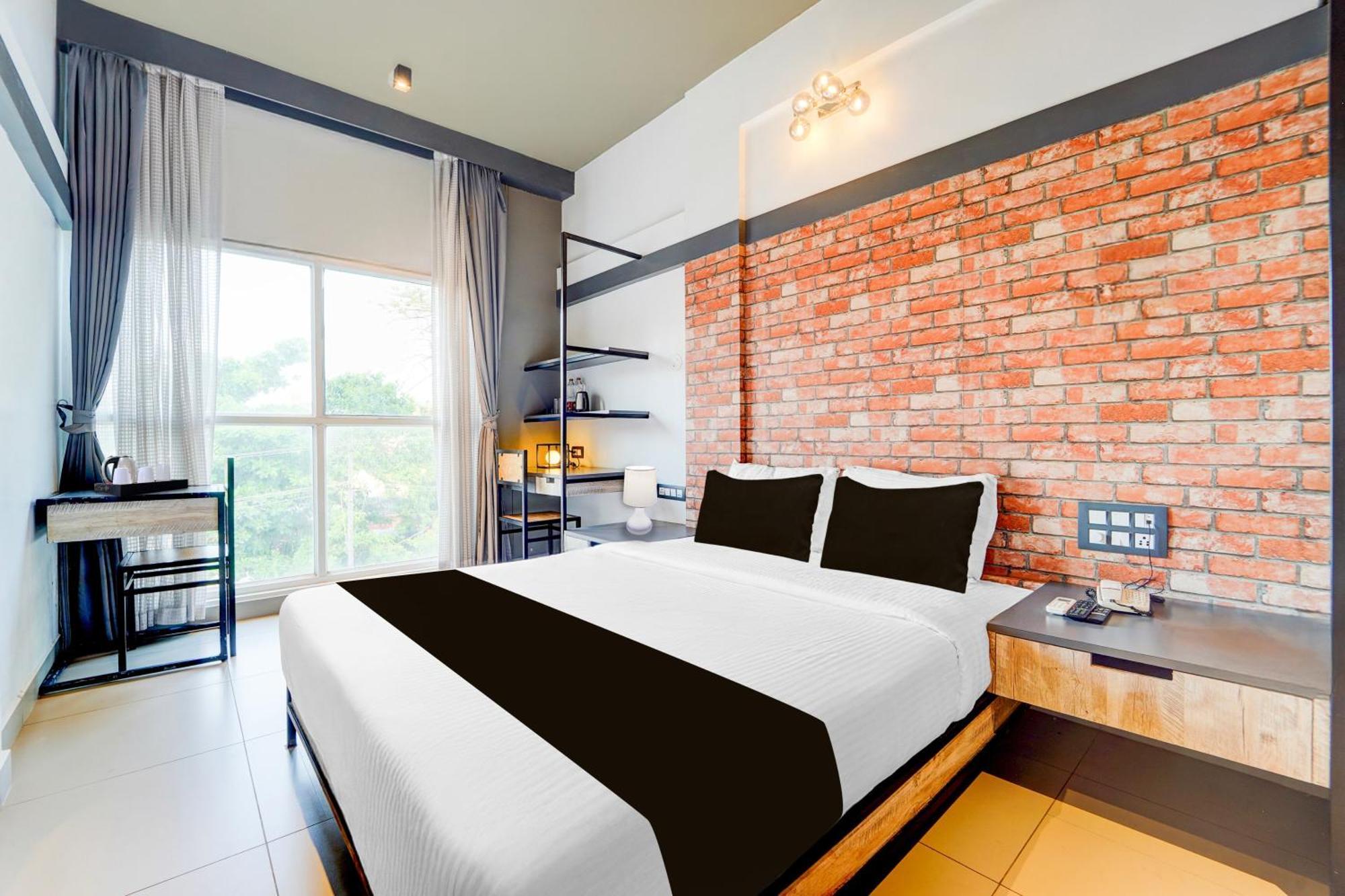 Super Townhouse Oak Mangalor Kültér fotó